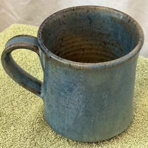Hand Thrown & Signed Artisan Pottery Coffee Mug Approx 4x4 Plus Handle